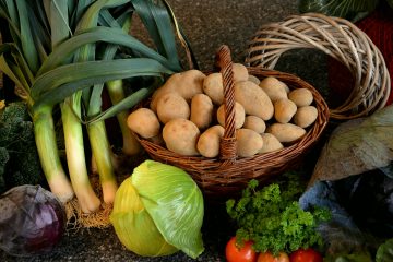 harvest of leaks, potatoes, cablages