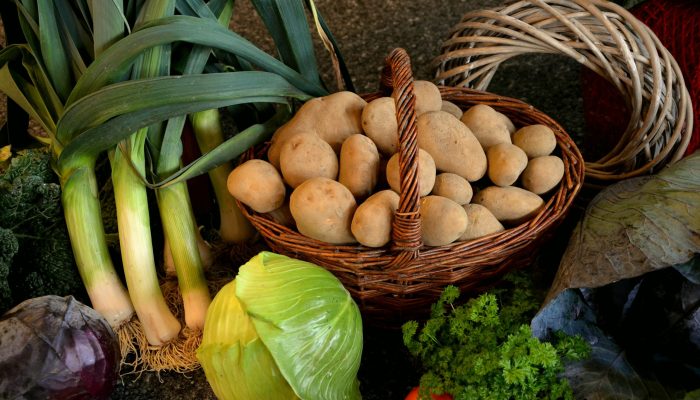 harvest of leaks, potatoes, cablages